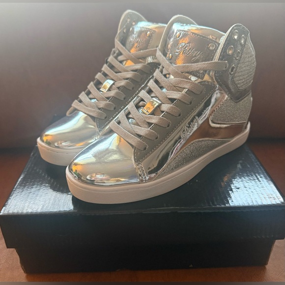 Pastry Pop Tart Hi-Top Dance Sneakers Silver Glitter Women’s 6 NIB - Picture 2 of 11